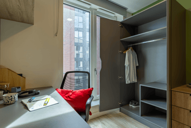 Deluxe En Suite - Image 3